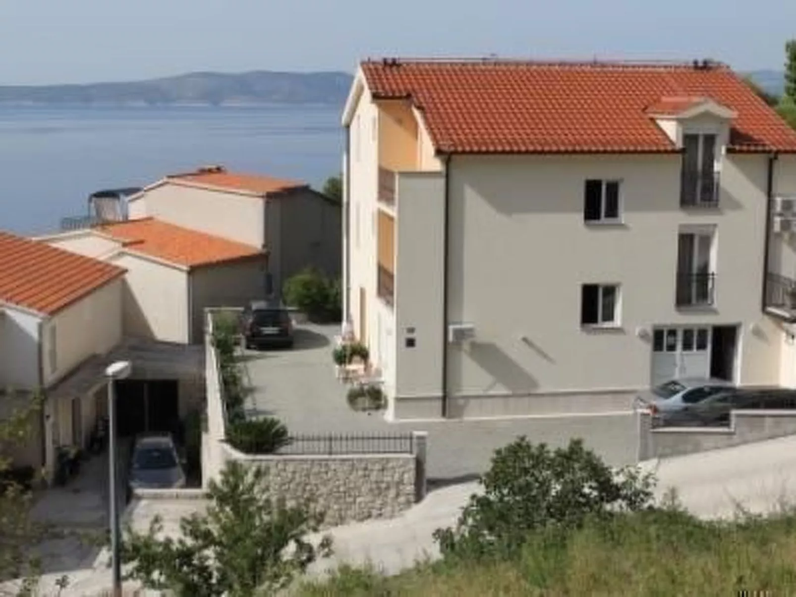 Wohnung im zweiten Stock mit Balkonen-Buiten