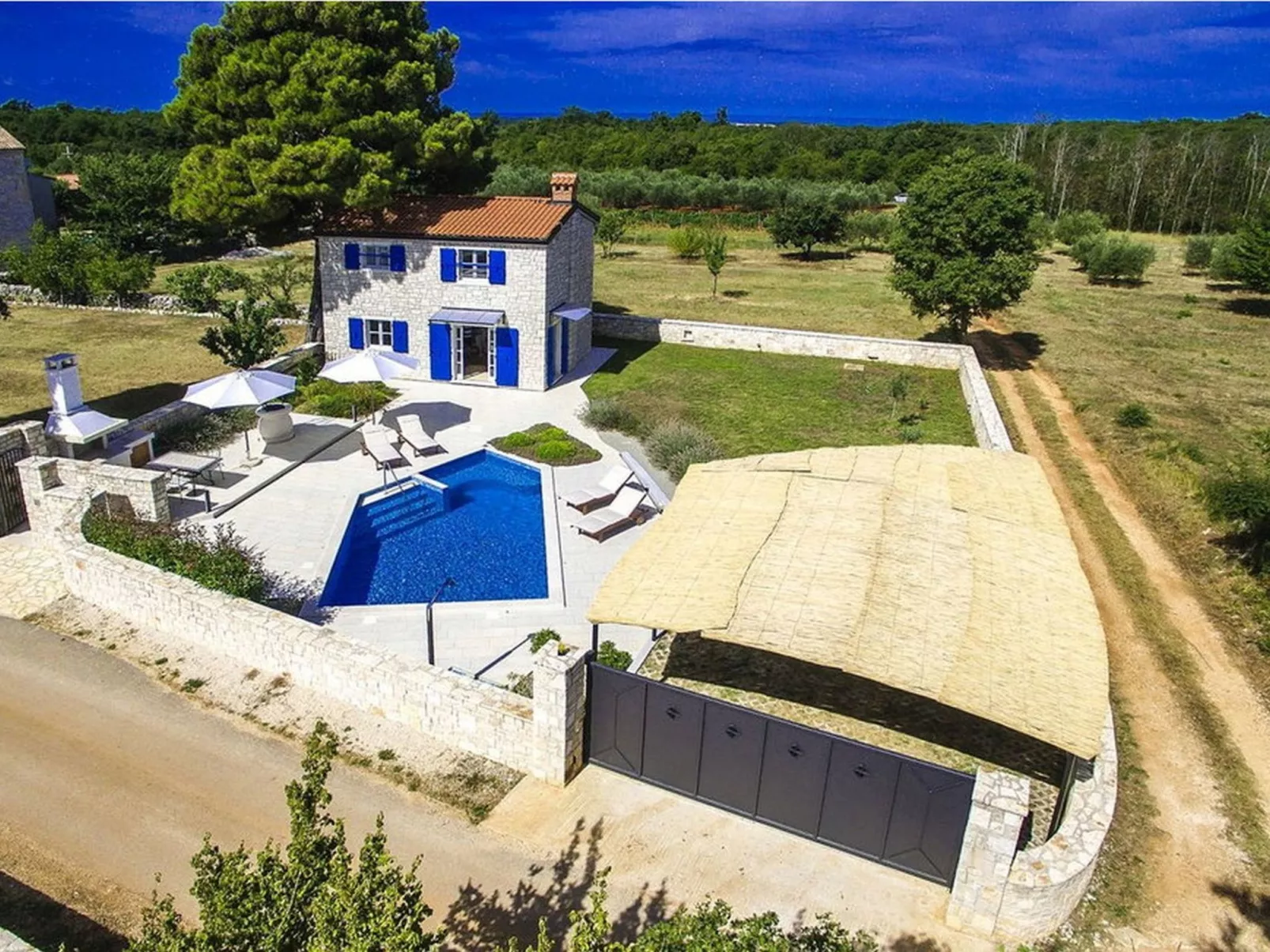 Villa Lenka mit Pool-Binnen