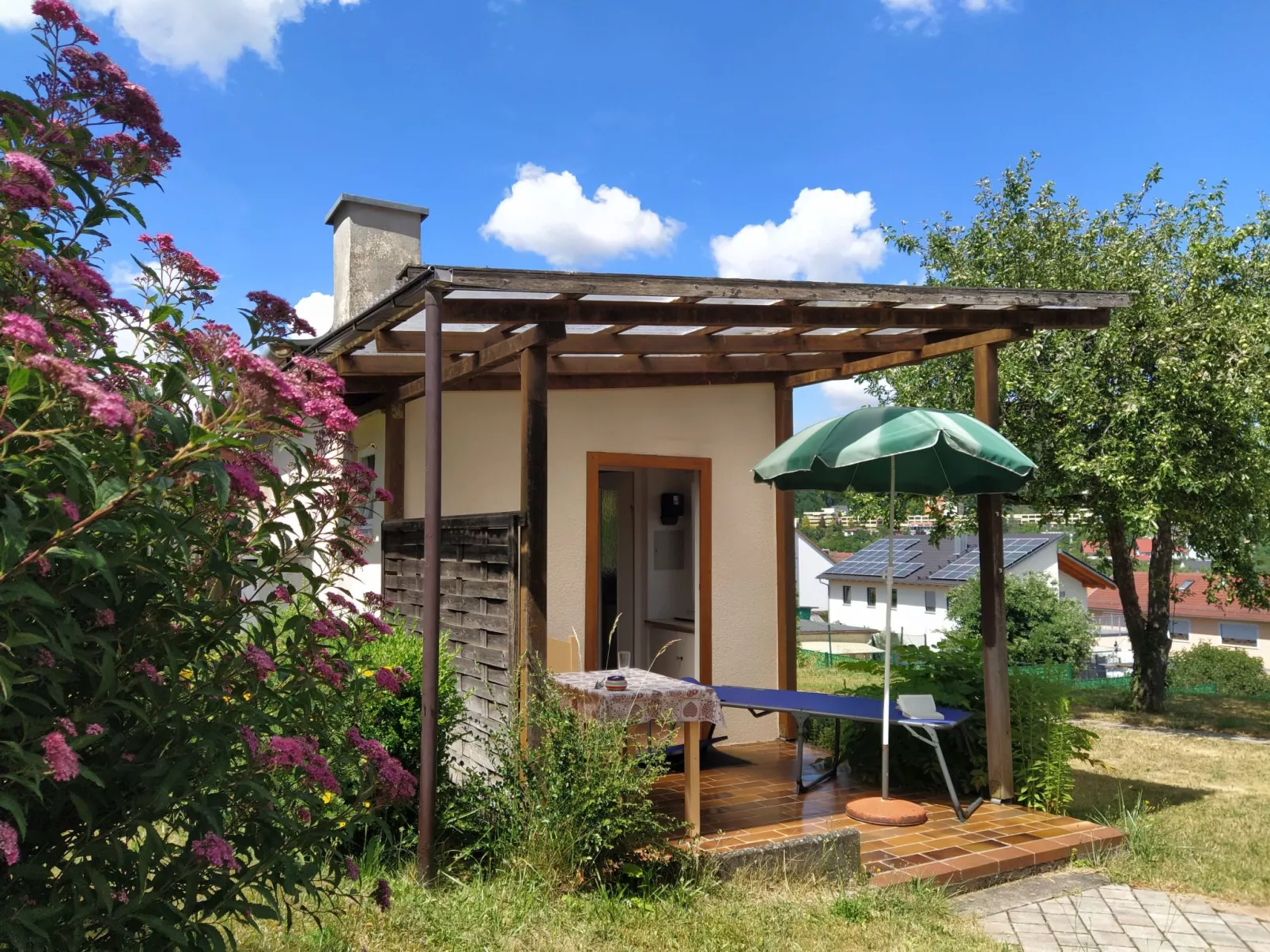 Kleines Ferienhaus mit Garten und Grill in Garitz-Buiten