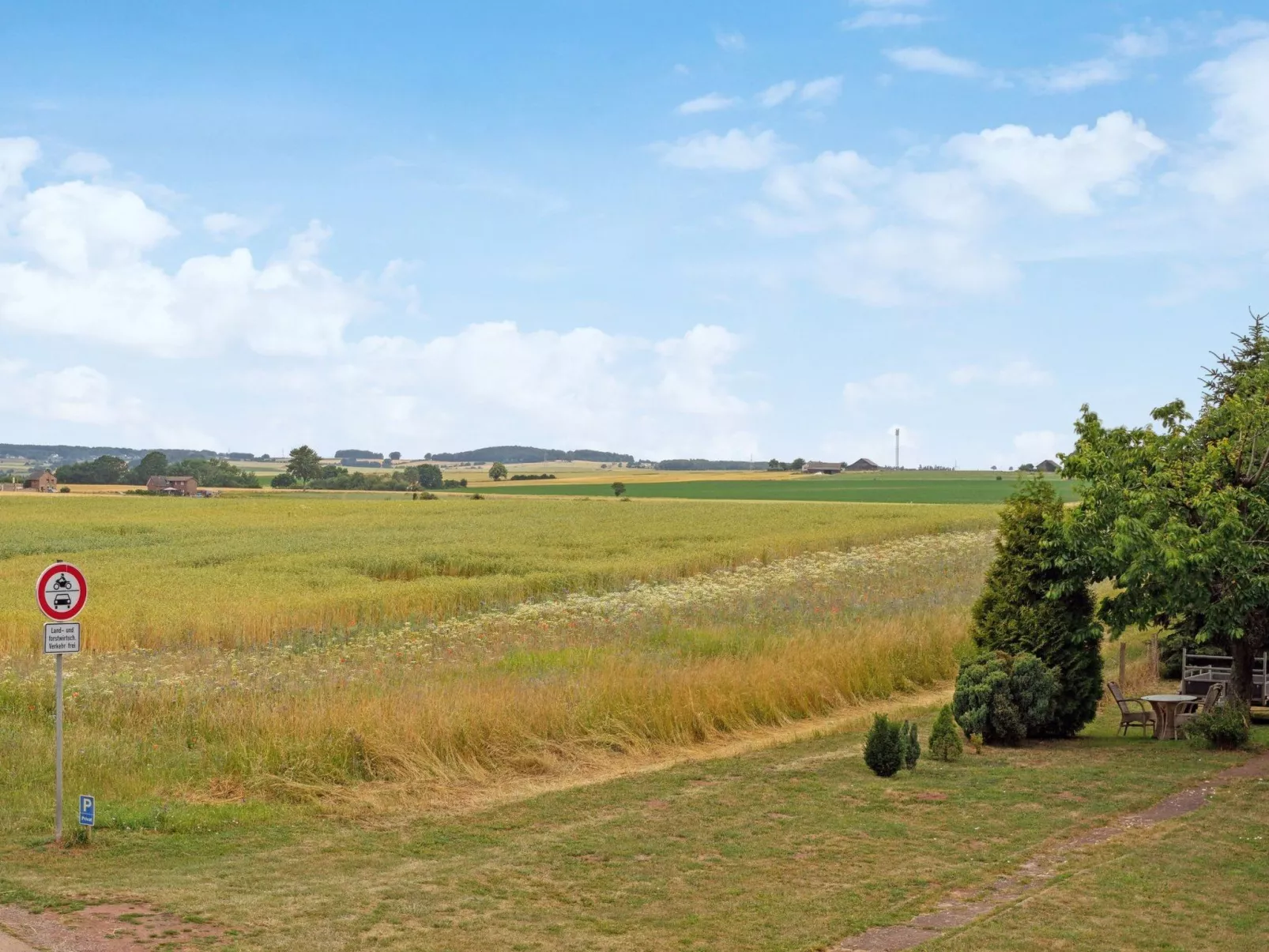 Haus-Fernblick-Buiten