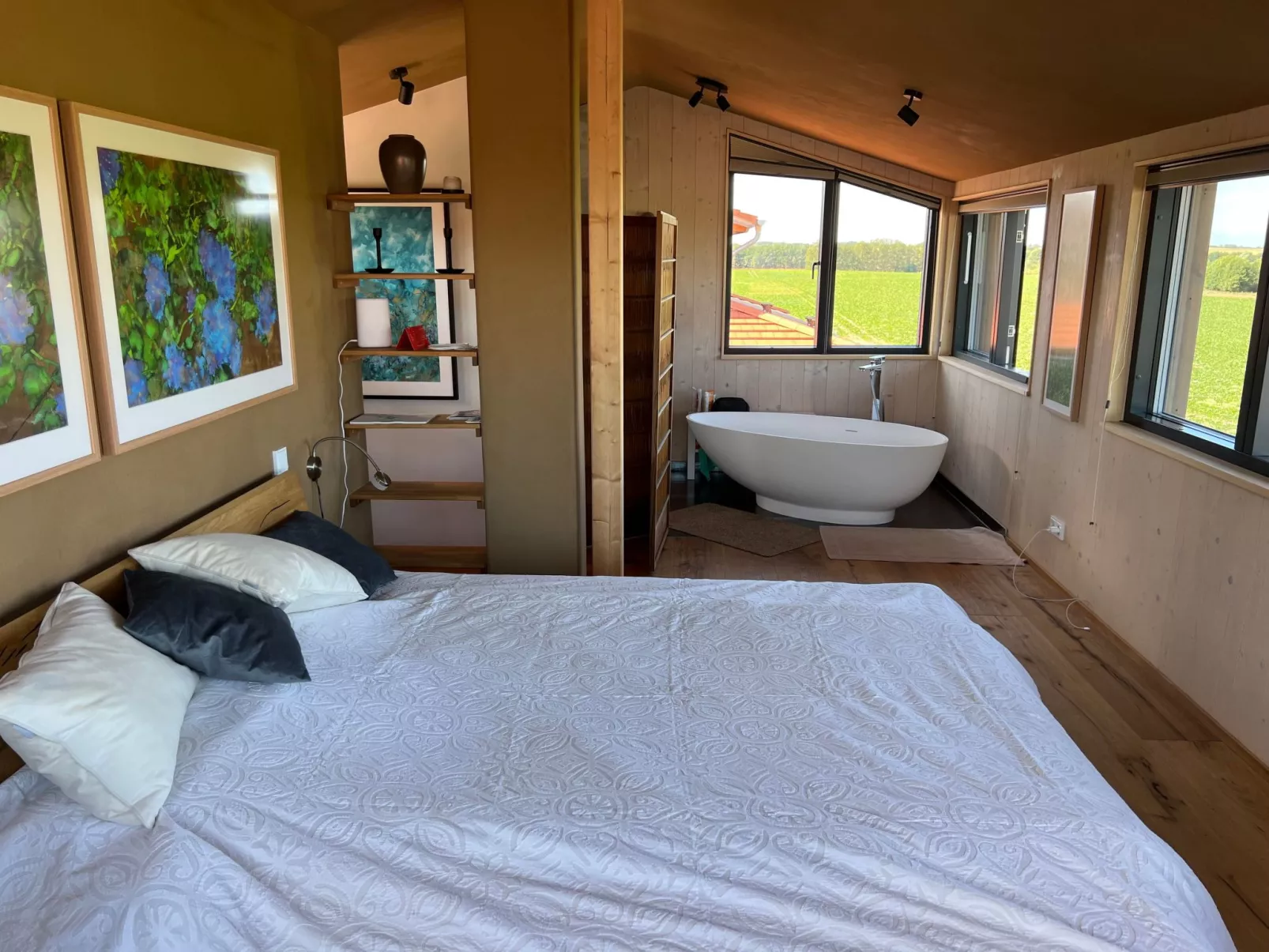 Meera Bio Holzhaus-Binnen