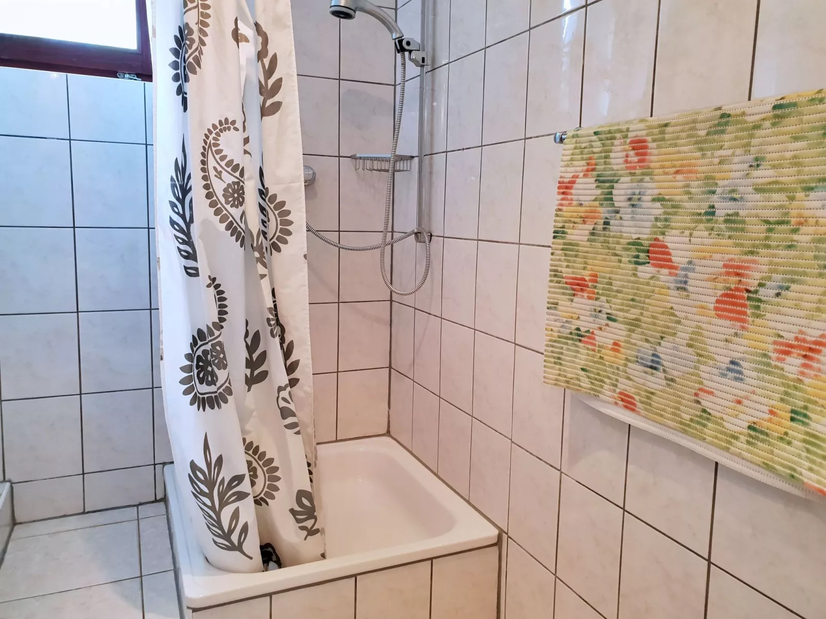 Apartment Bijelic - mit Balkon, 480 m vom Meer-Binnen