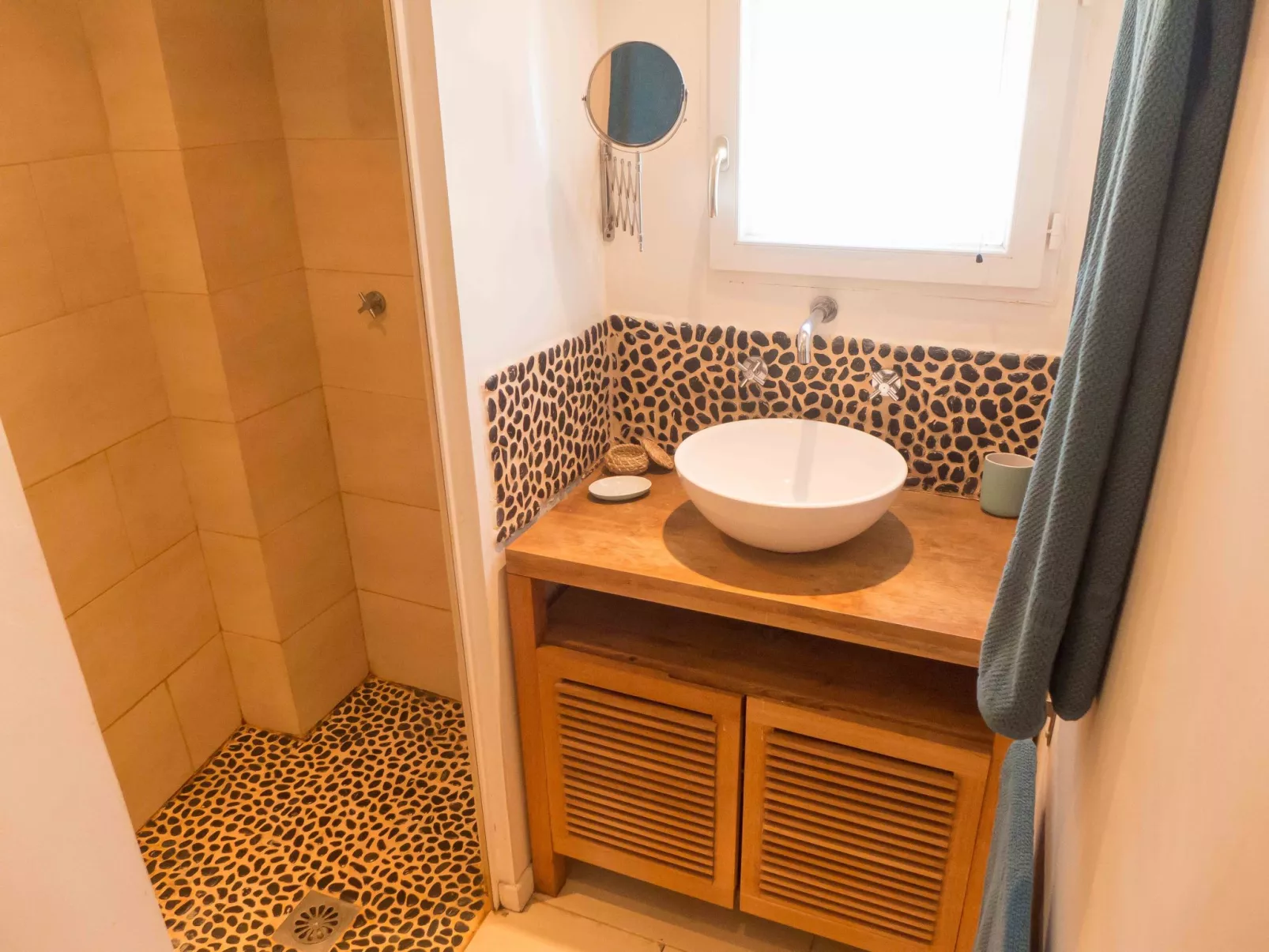 Villa mit Garten, Grill und Terrasse-Binnen