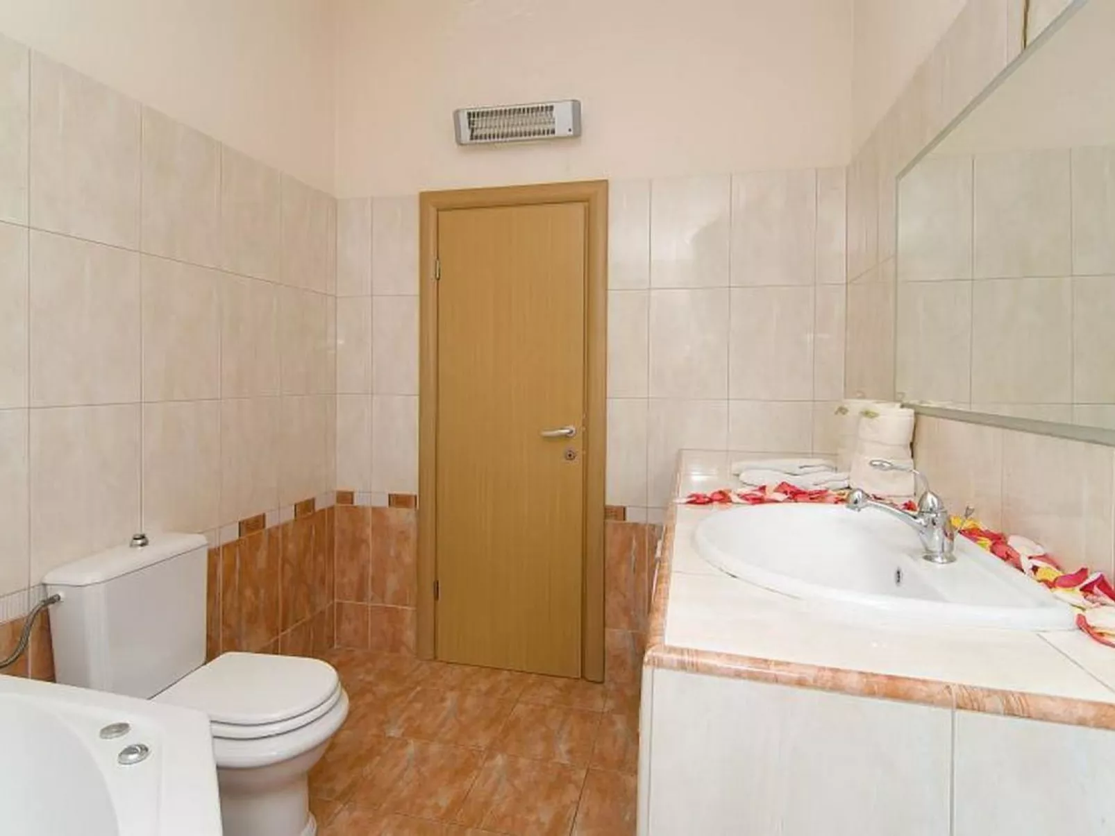 Mit Privatparkplatz-Binnen