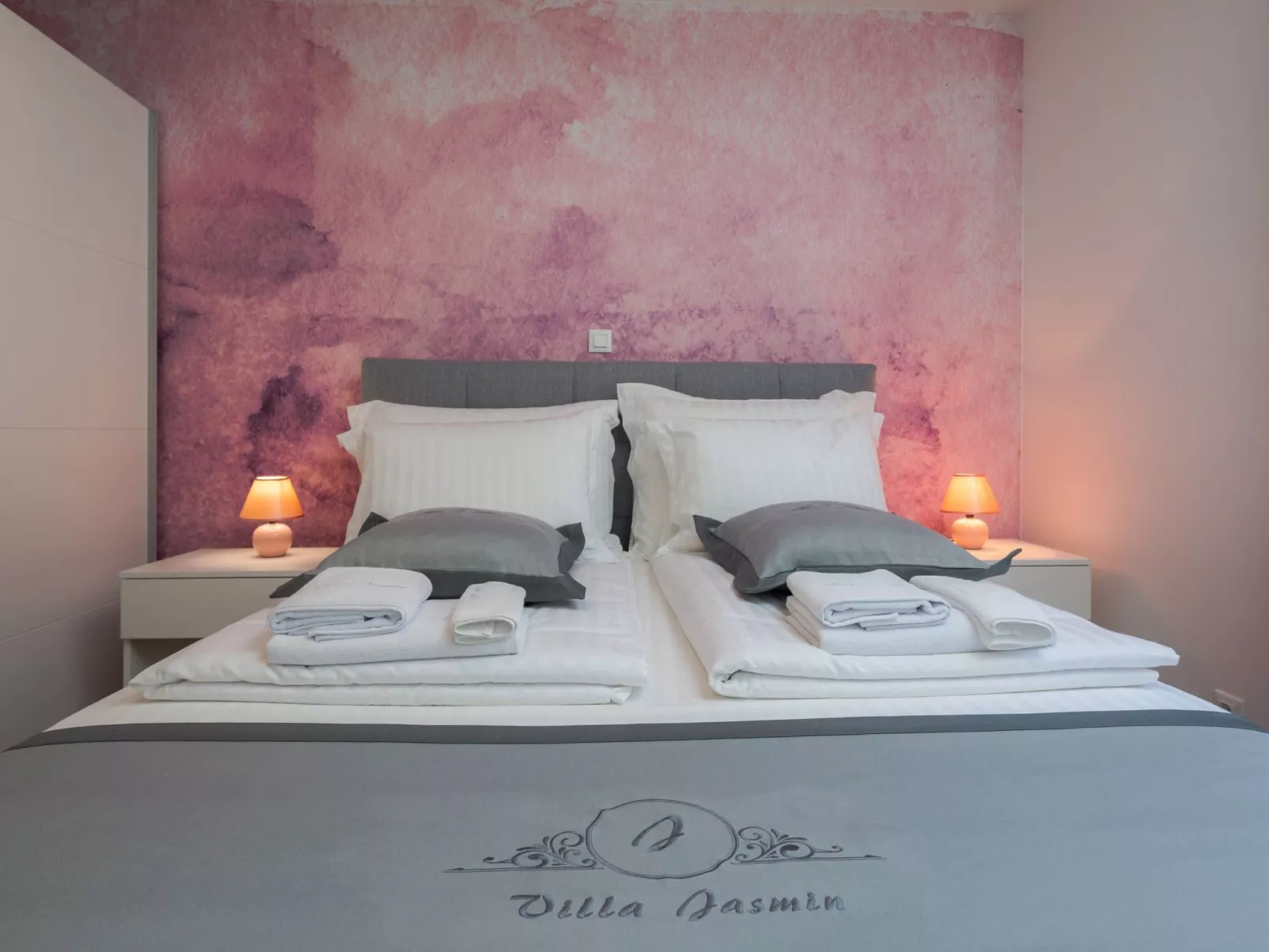 Luxusvilla Jasmin mit Privatpool-Binnen