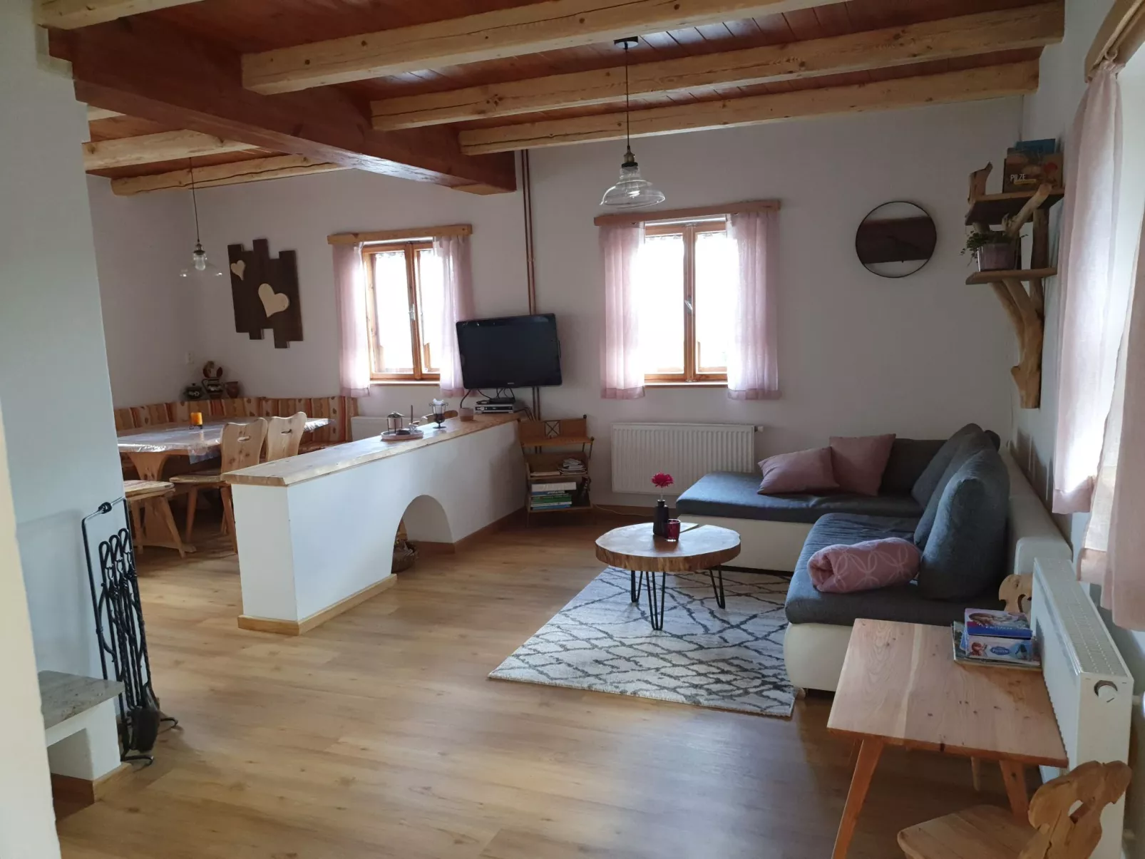 Haus in Kovárov mit Terrasse, Grill und Garten-Binnen