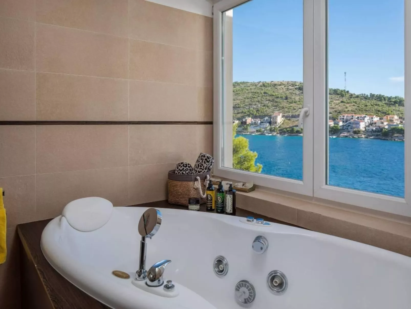 Villa Valla in Primosten-Buiten