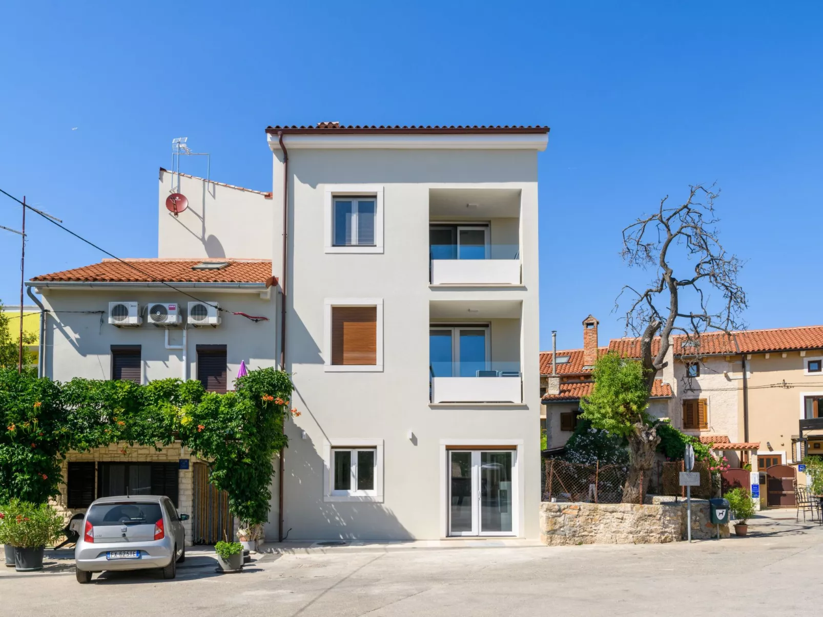 MA Premantura Luxusappartement Nr. 1 mit Terrasse und Parkplatz für 2+2 Persone-Image-tags.info