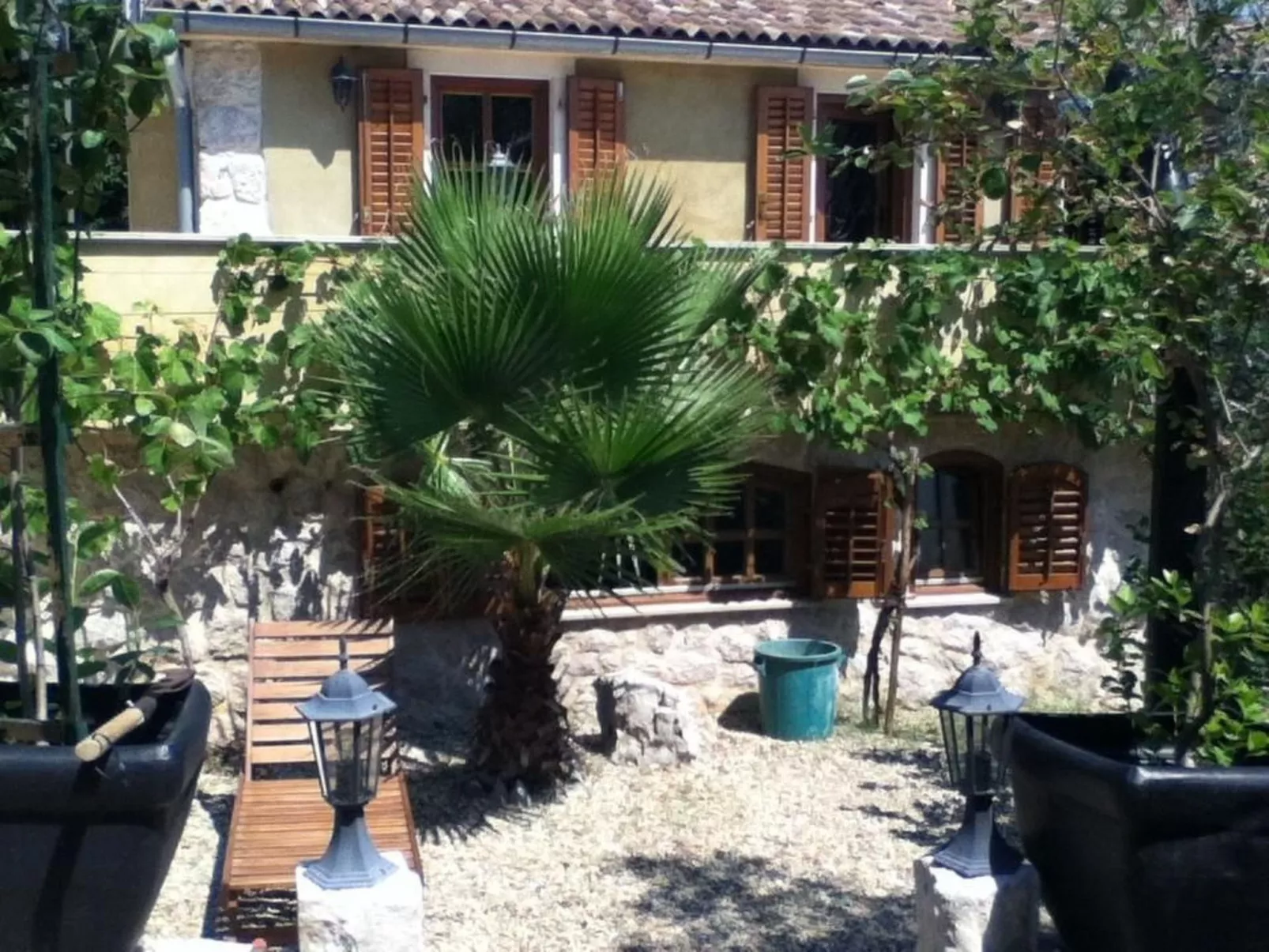 Insel Krk - Restauriertes  Steinhaus-Buiten