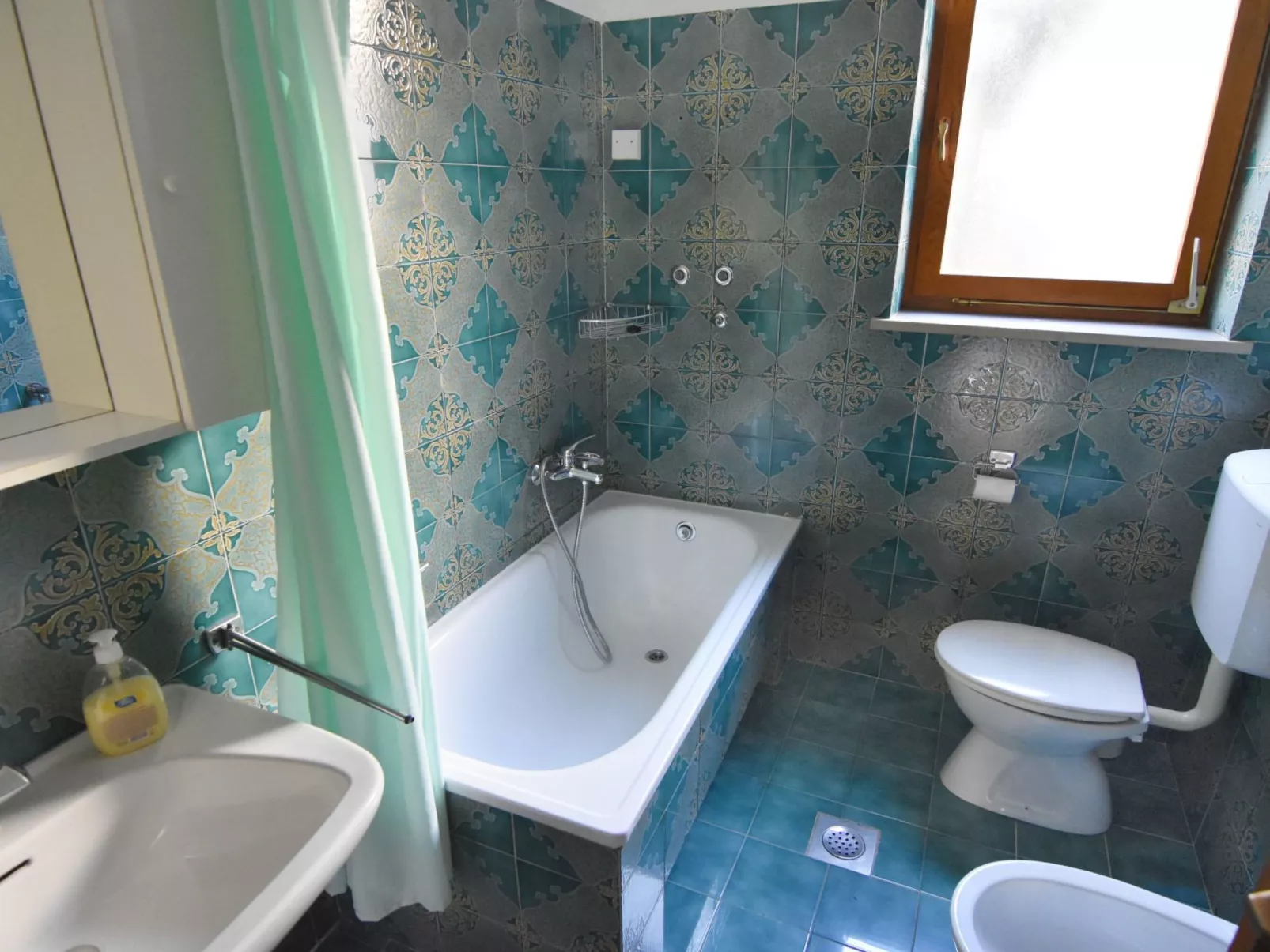 Wohnung in der Nähe des Strandes Basanija - Binnen