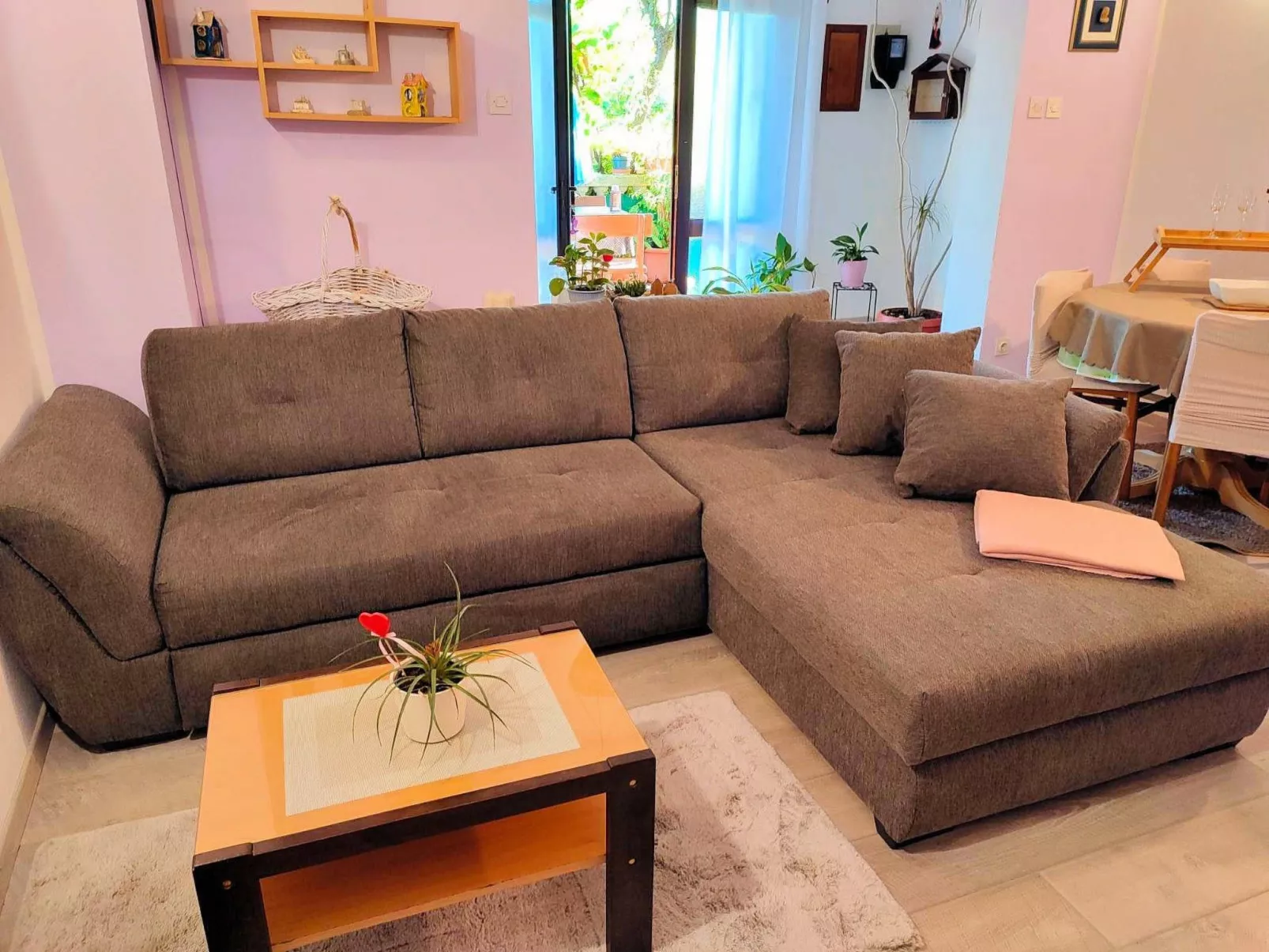 "Pljesa Jasna" mit Terrasse-Image-tags.info