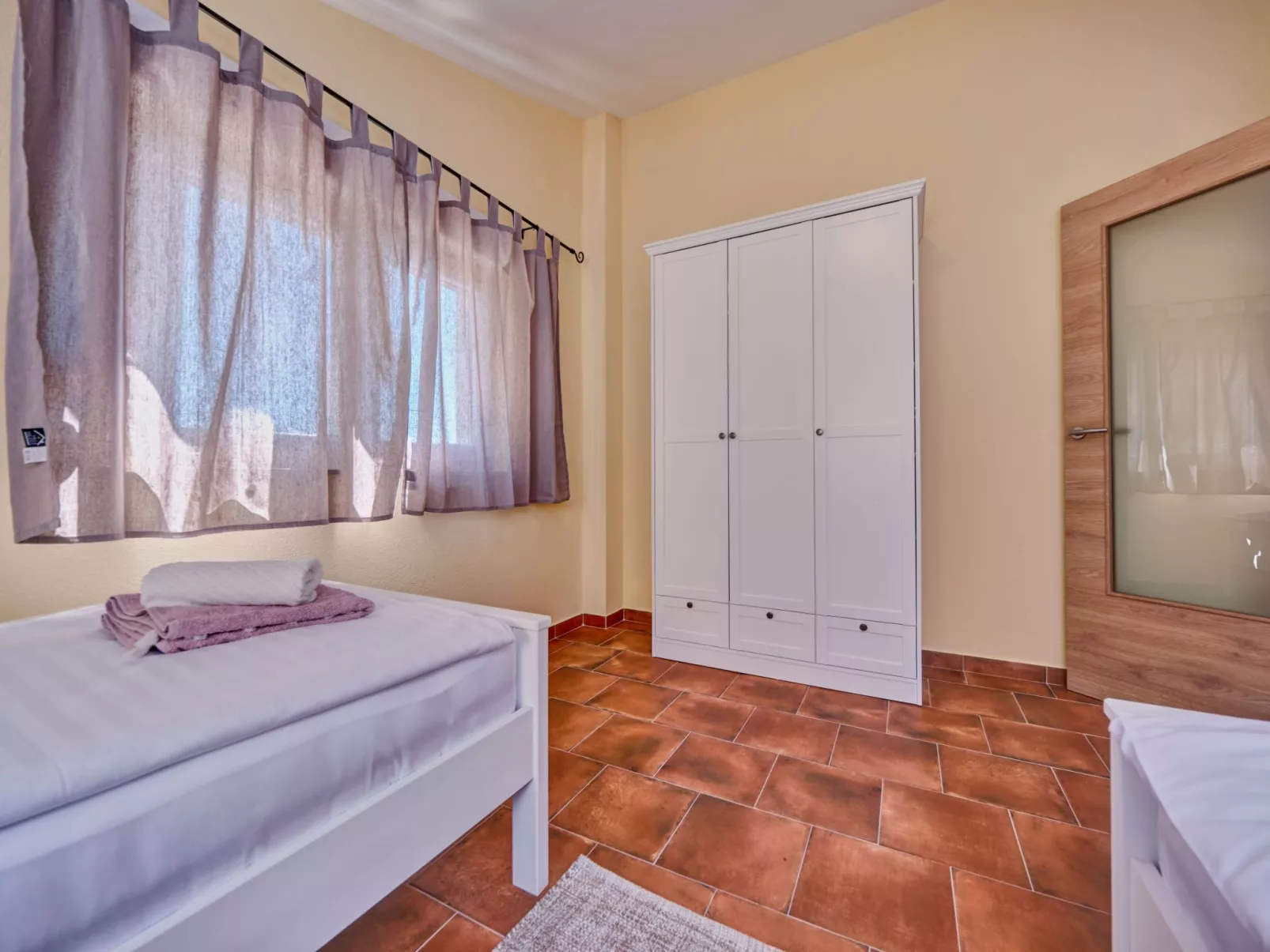 Anovi Holiday Home 1 - Haus mit zwei Schlafzimmern-Binnen