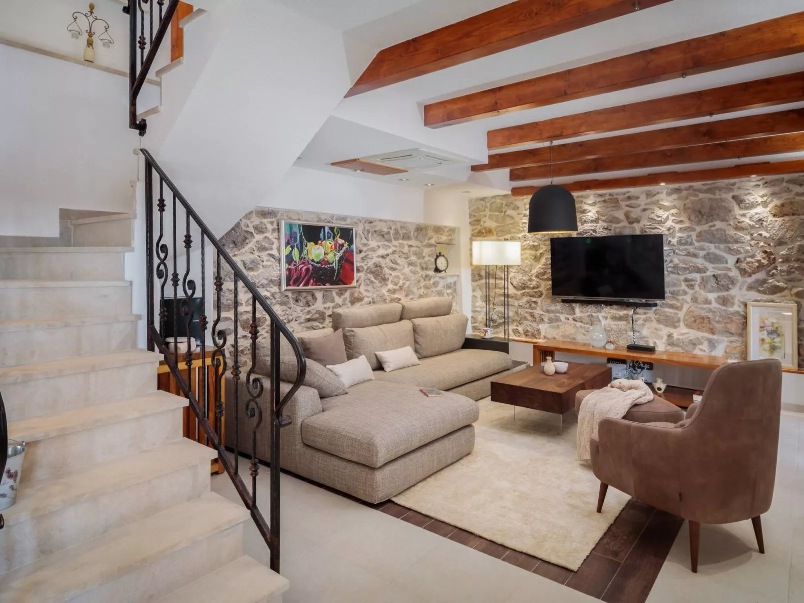 Die Höfe der Villa Ivan-Image-tags.info