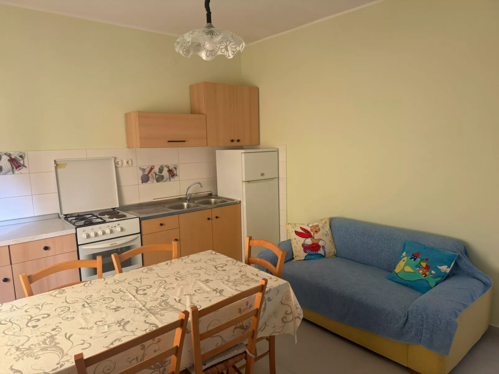 Appartement mit überdachter Terrasse-Binnen