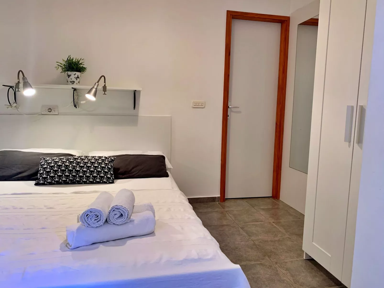 Studio Savic-Image-tags.info