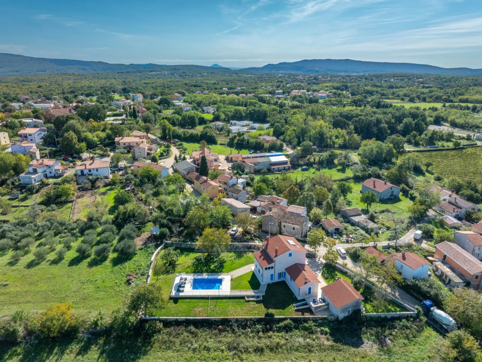 Villa "Francesca" mit Garten, Grill und Pool-Buiten