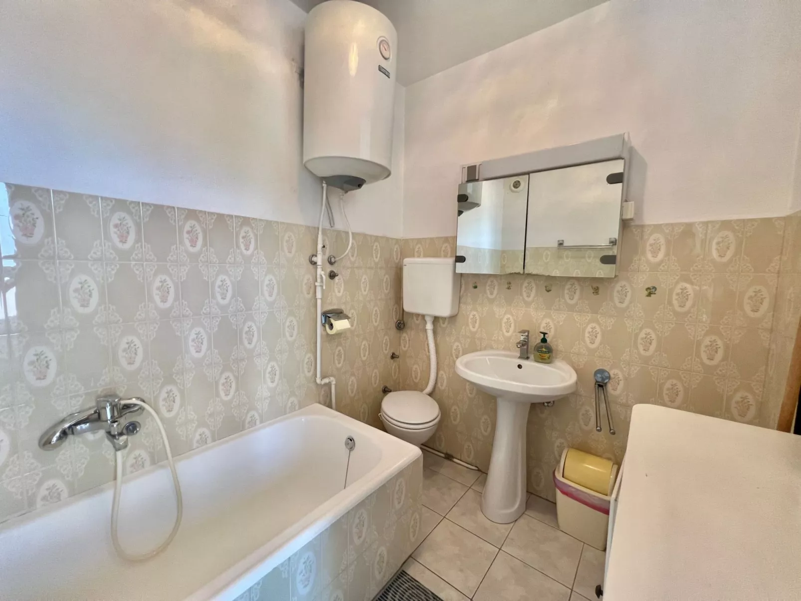 Wohnung in Dramalj mit Grill und Terrasse-Binnen