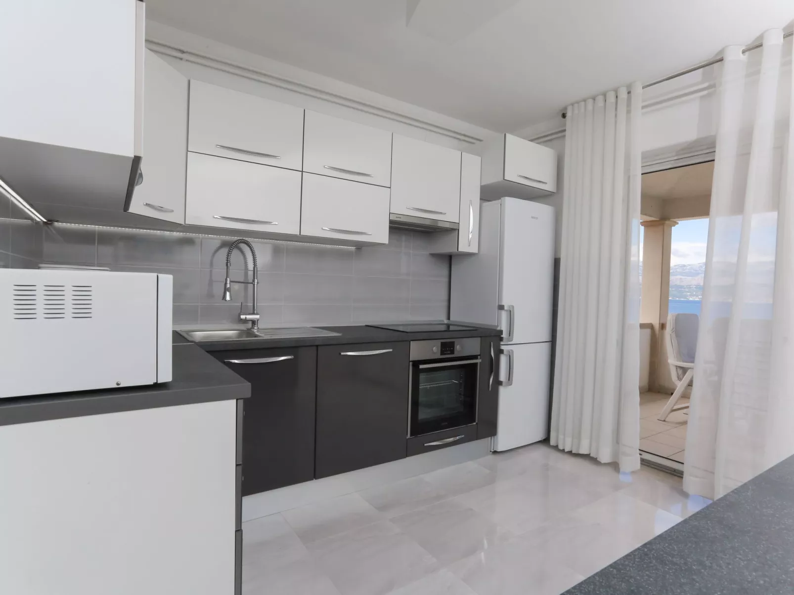 Komplett ausgestattete Wohnung für 7 Personen-Binnen