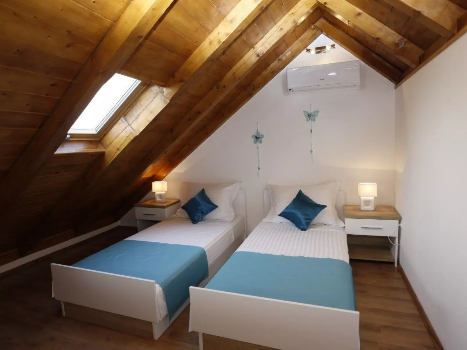 Villa Mis, Haus in Supetar mit privatem Pool-Image-tags.info