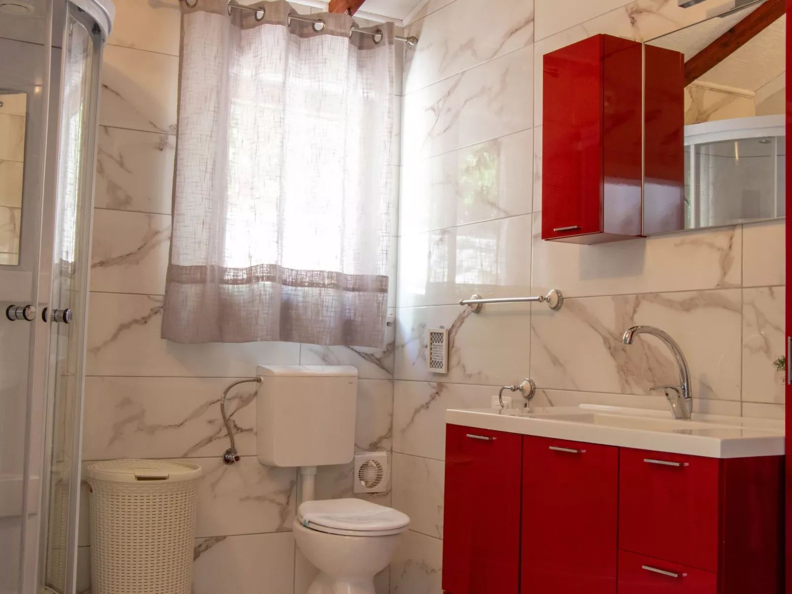 "Hidden Treasure"-Binnen