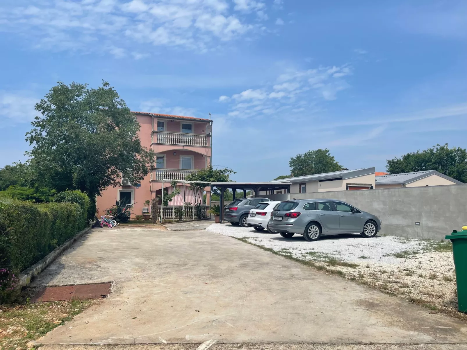 Appartement in Fažana mit Garten und Grill-Buiten