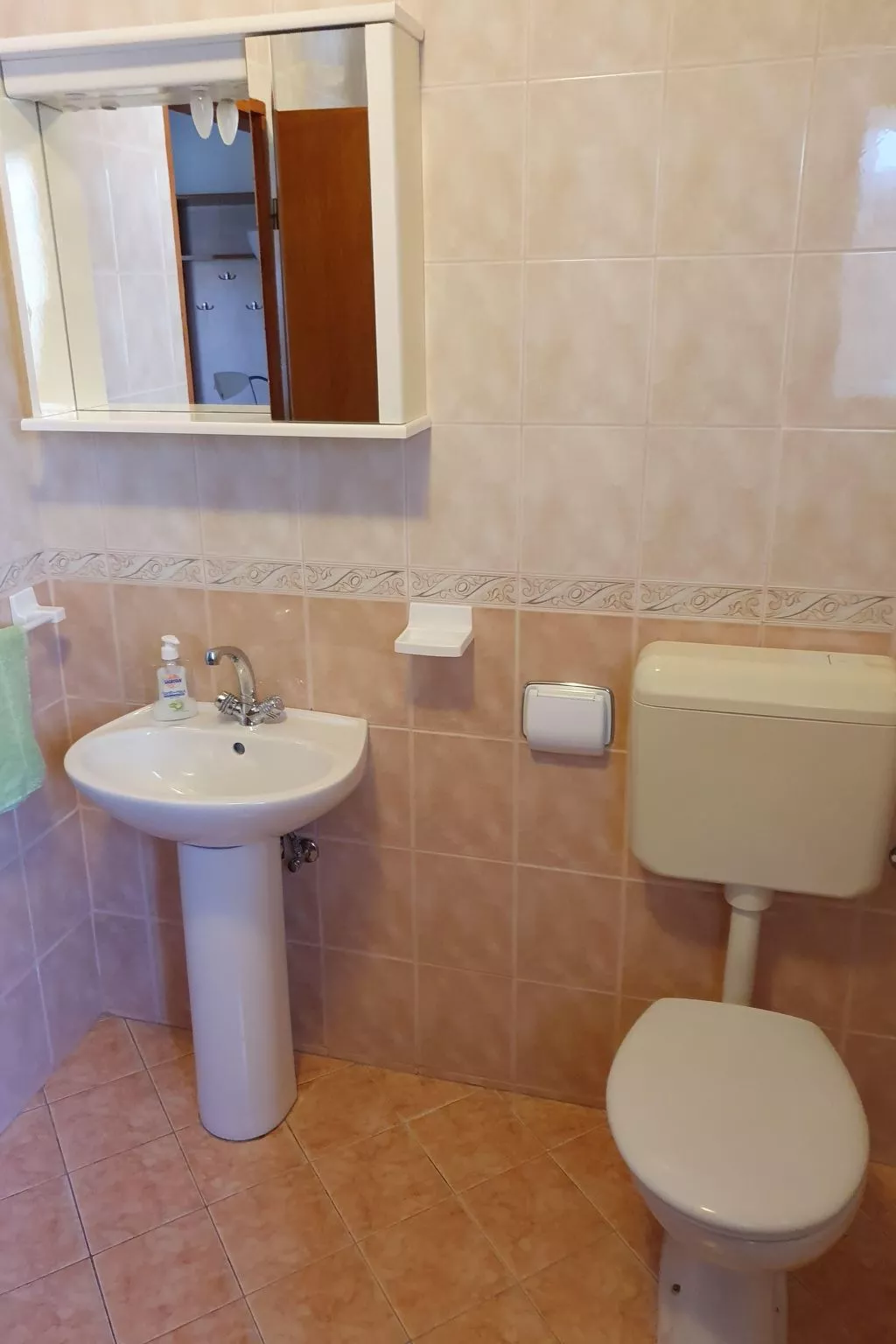 Mit privater Terrasse-Binnen