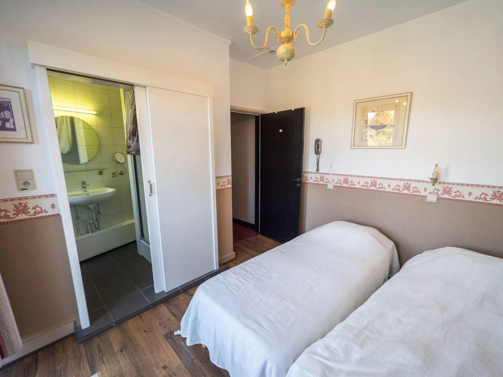 Villa BelleVue mit Wellness 34pers-Image-tags.info