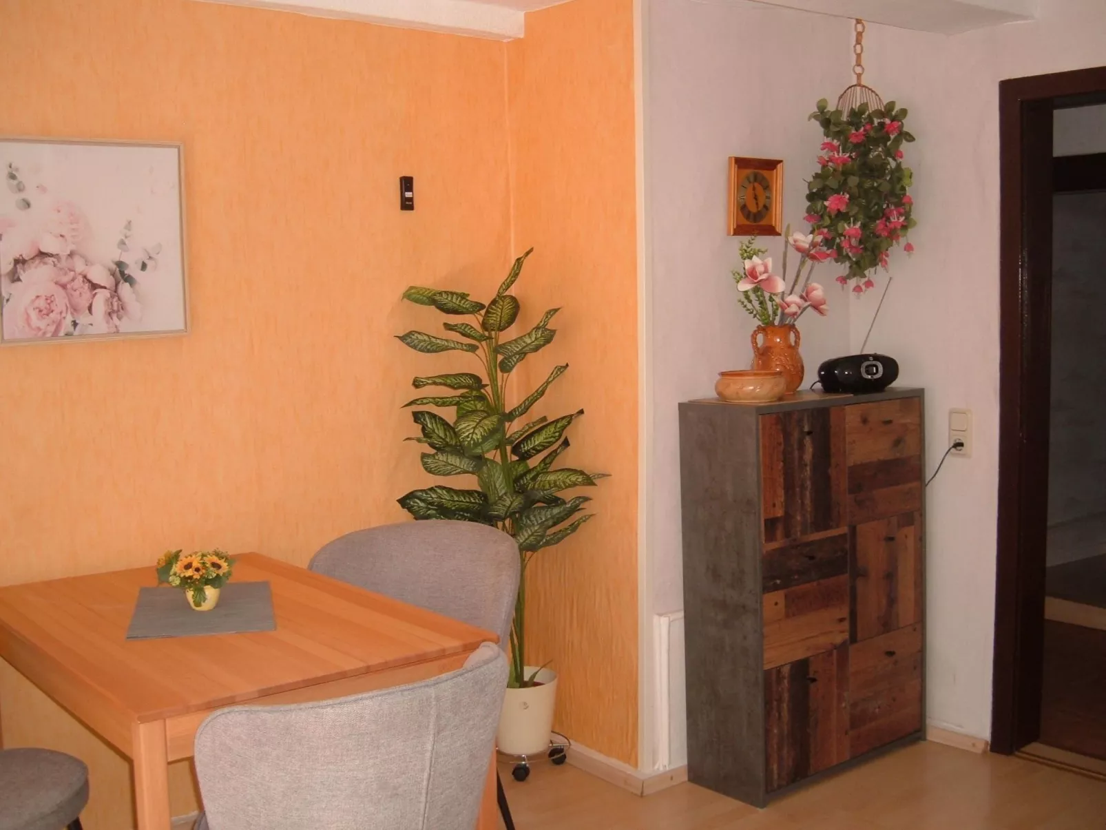 Appartement mit eigenem Parkplatz-Binnen