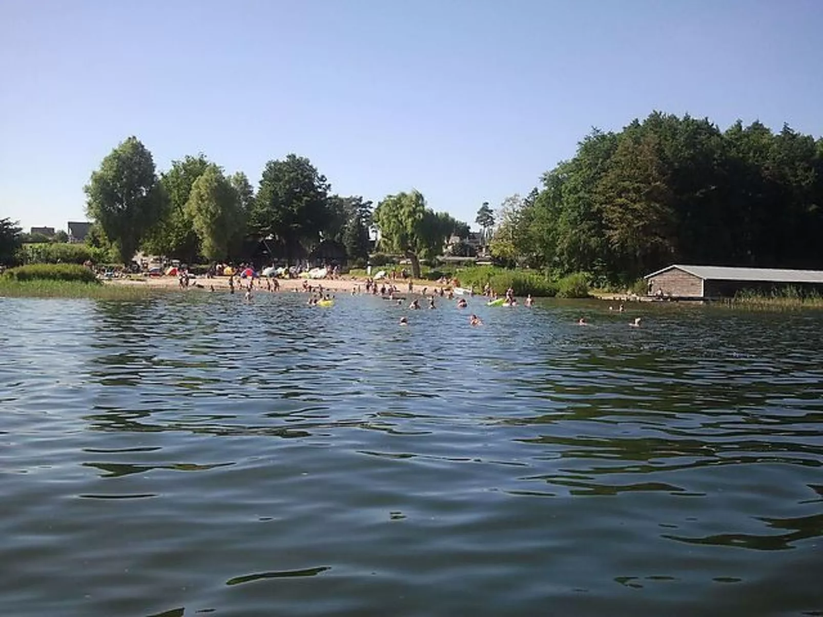 Lotte direkt am Plauer See-Buiten