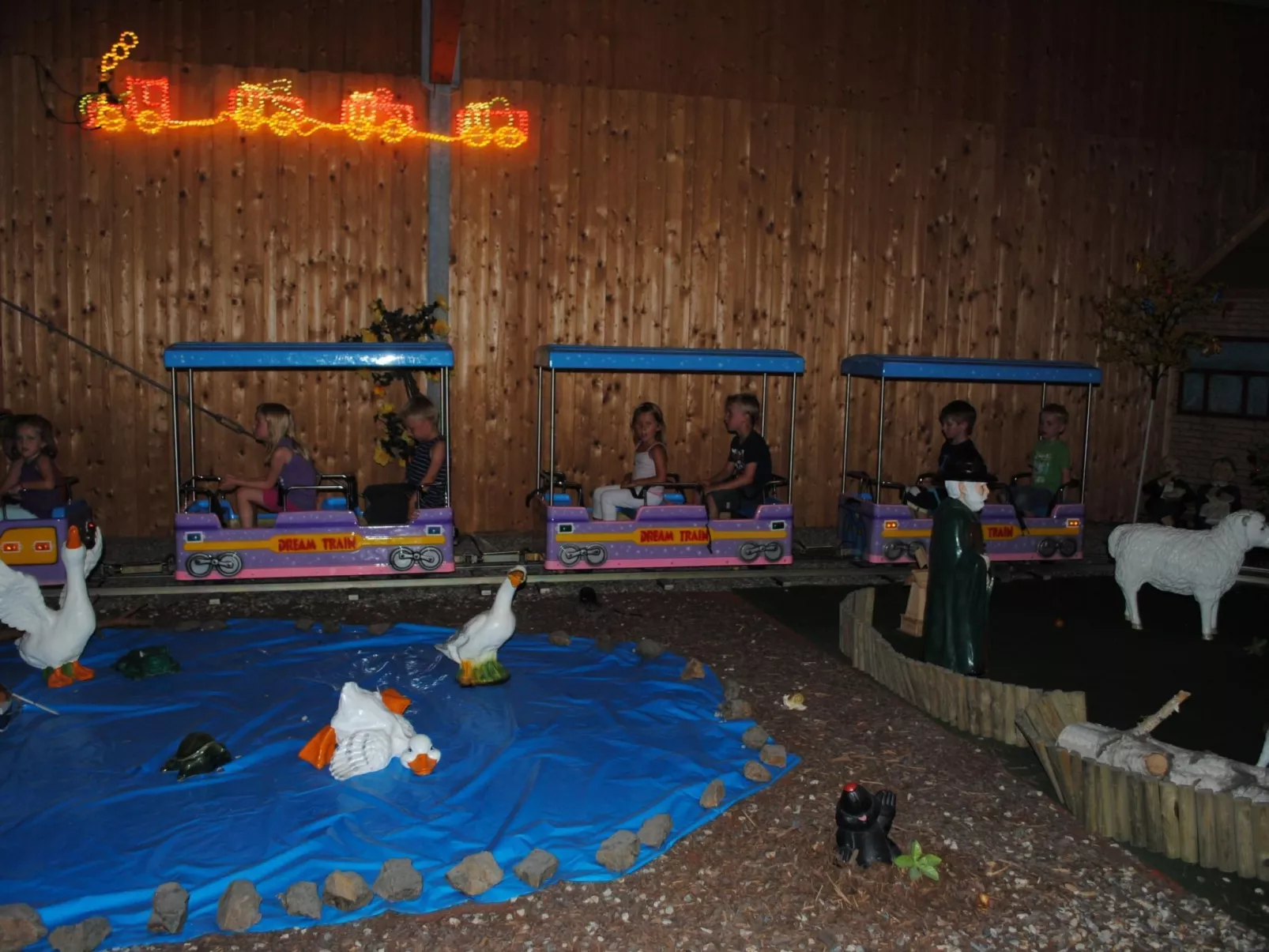 Modernes Ferienhaus unweit eines schönen Badesees-Image-tags.info