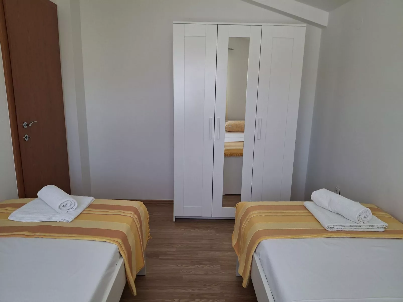 Mit Blick auf das Wasser-Binnen