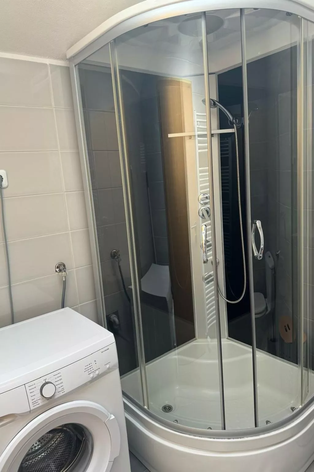 Ella-Image-tags.info