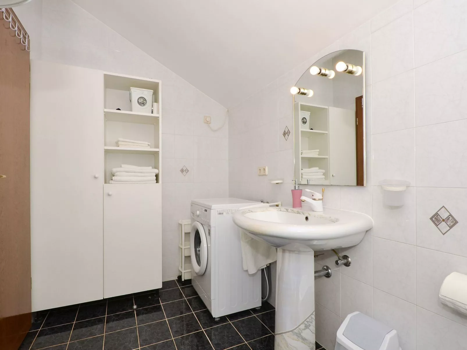 Wohnung "Decor" mit Blick auf das Wasser-Binnen