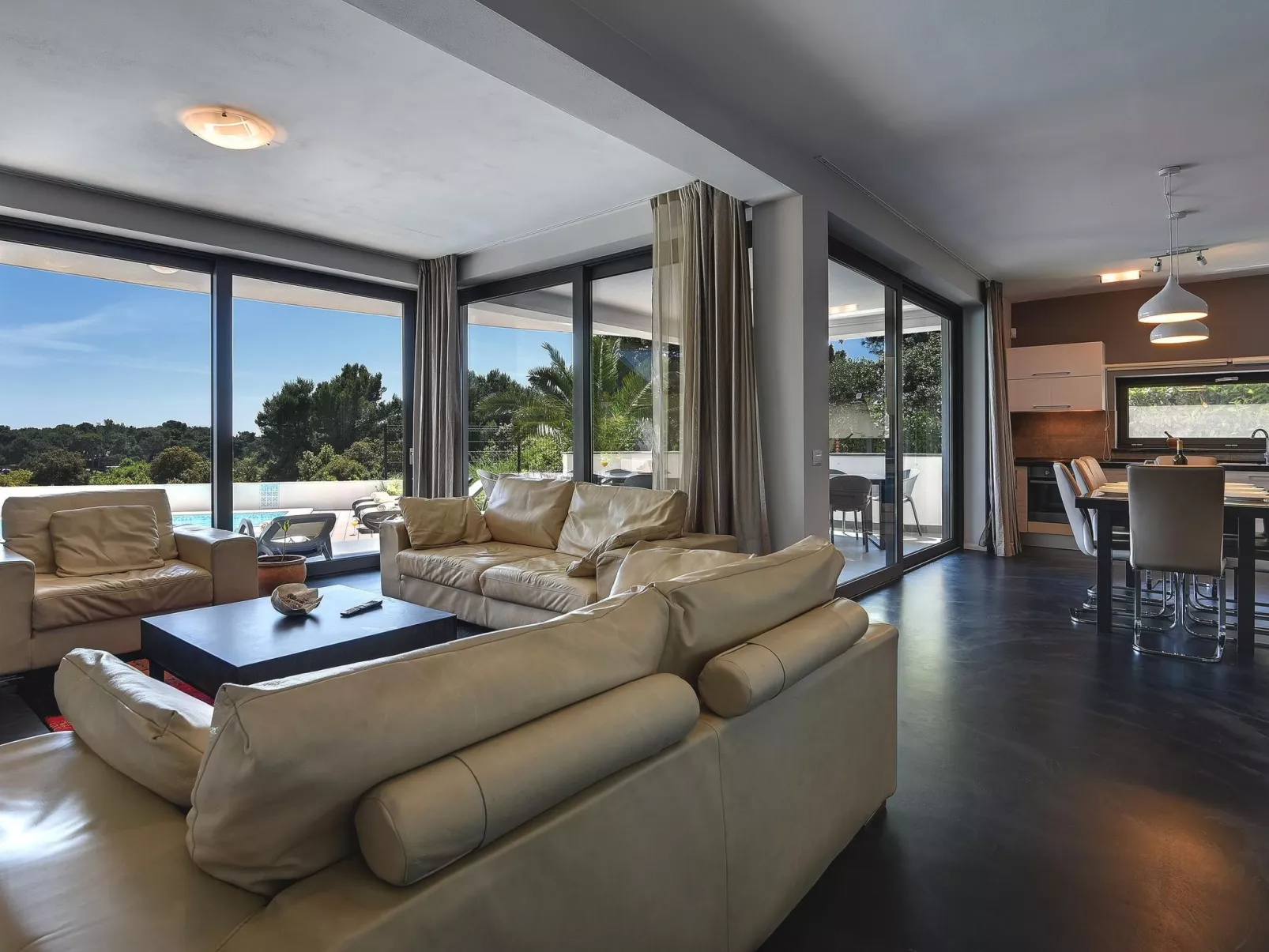 Ferienvilla Sunrise  mit Pool in Premantura-Binnen