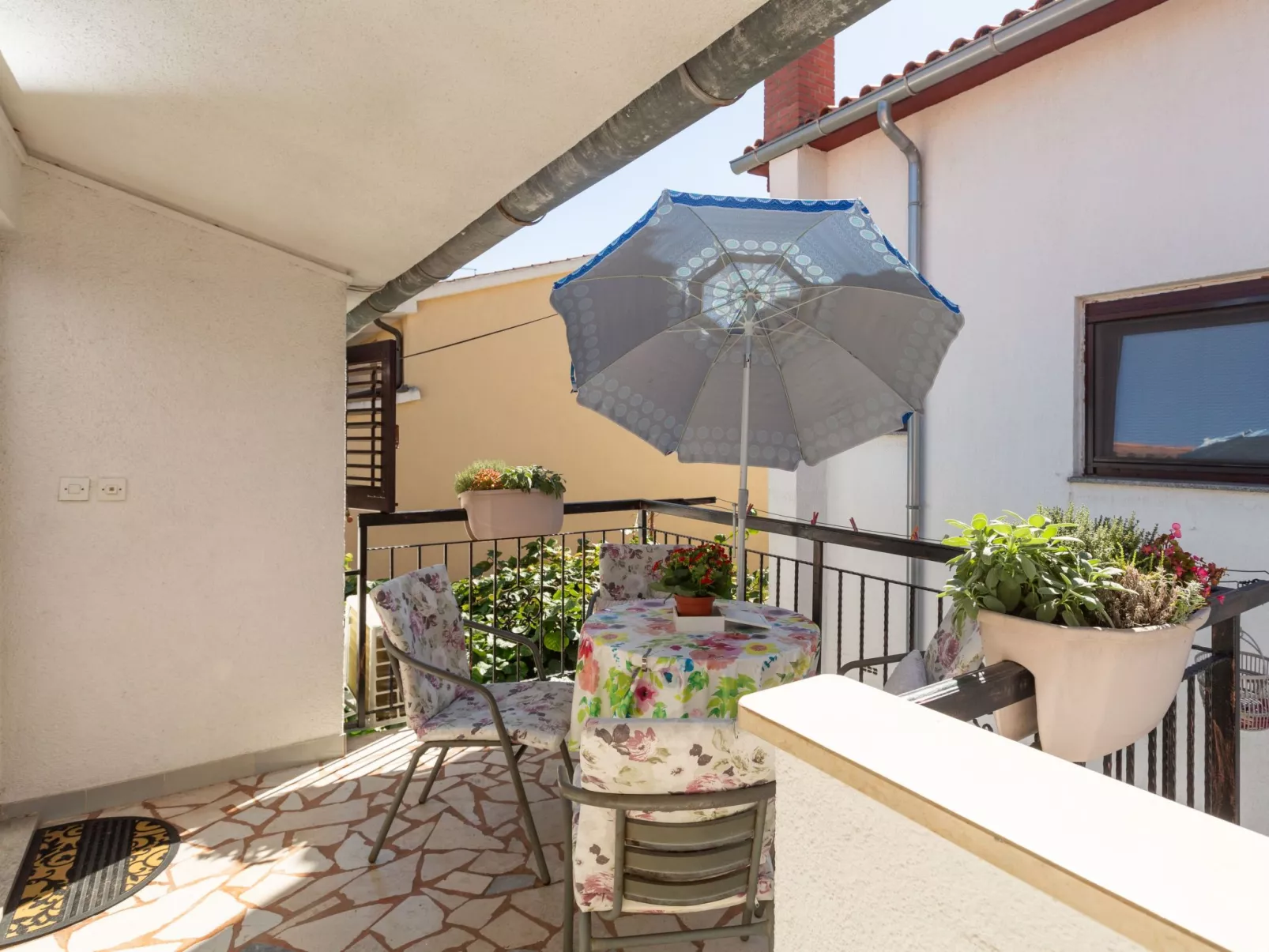 Rozi 4 in Strandnähe-Binnen