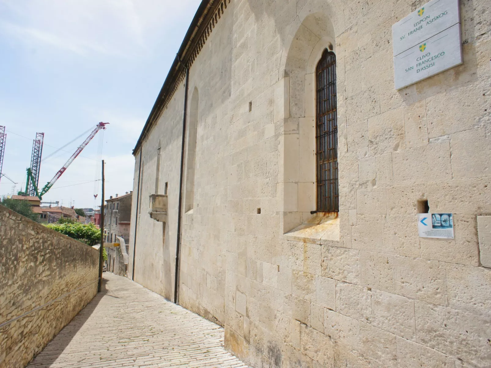 Stilvolle Wohnung in Arena mit großer Terrasse-Buiten