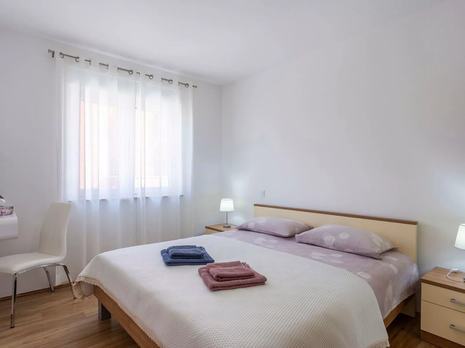 In Pula und Nah am Strand-Binnen