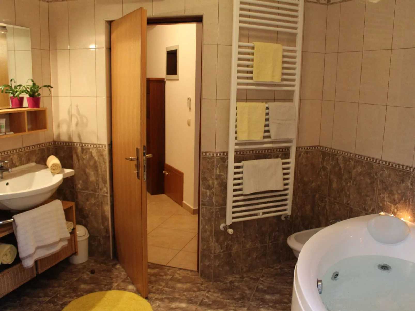 Gemütliches Ferienhaus mit Terrasse und Meerblick-Binnen