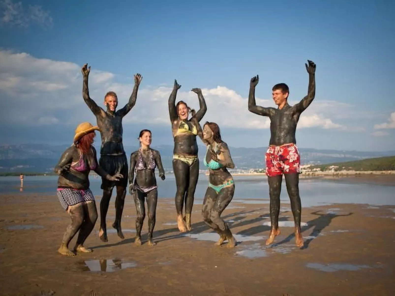 Moderne Wohnung im Erdgeschoss-Buiten