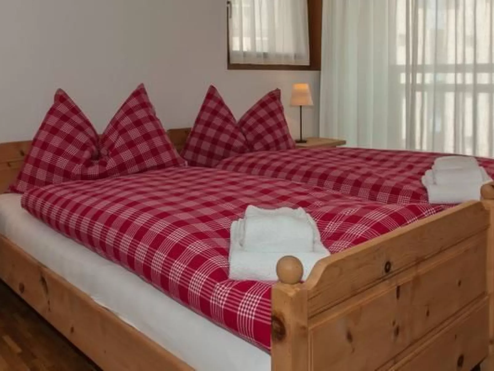 Guardamunt 4-Image-tags.info