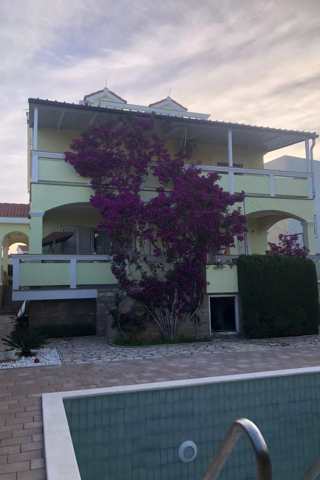 Mit Blick auf das Wasser-Buiten