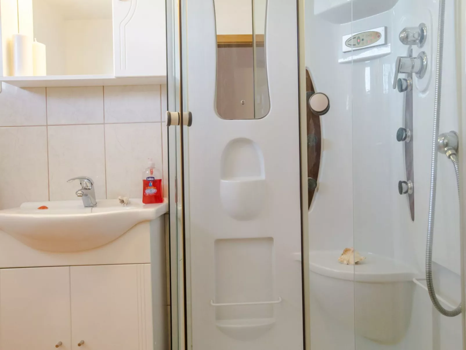 Unabhaengige Ferienwohnung in Sumartin mit Grill-Binnen