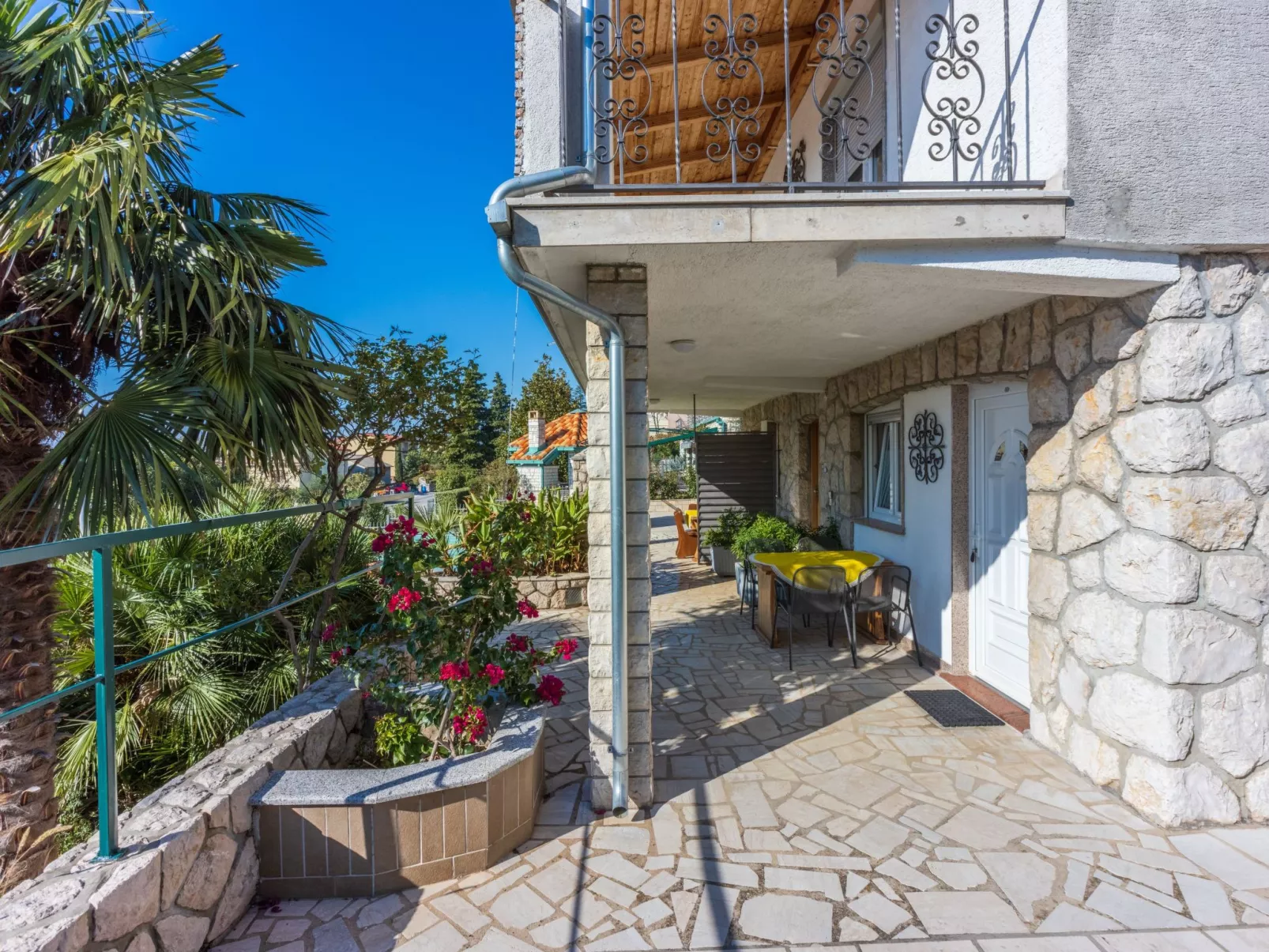 Wohnung in Crikvenica, nahe Sandstrand-Buiten