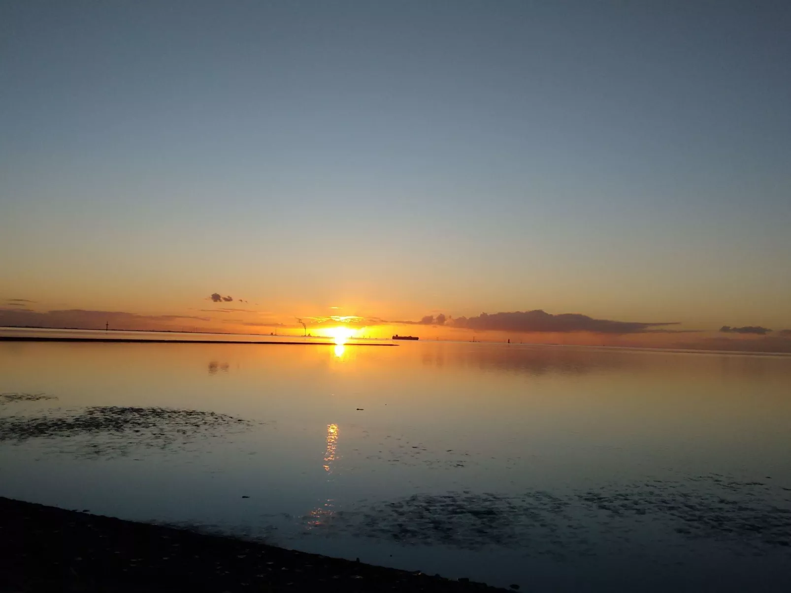 Komfortable Ferienwohnung mit großem Garten-Buiten
