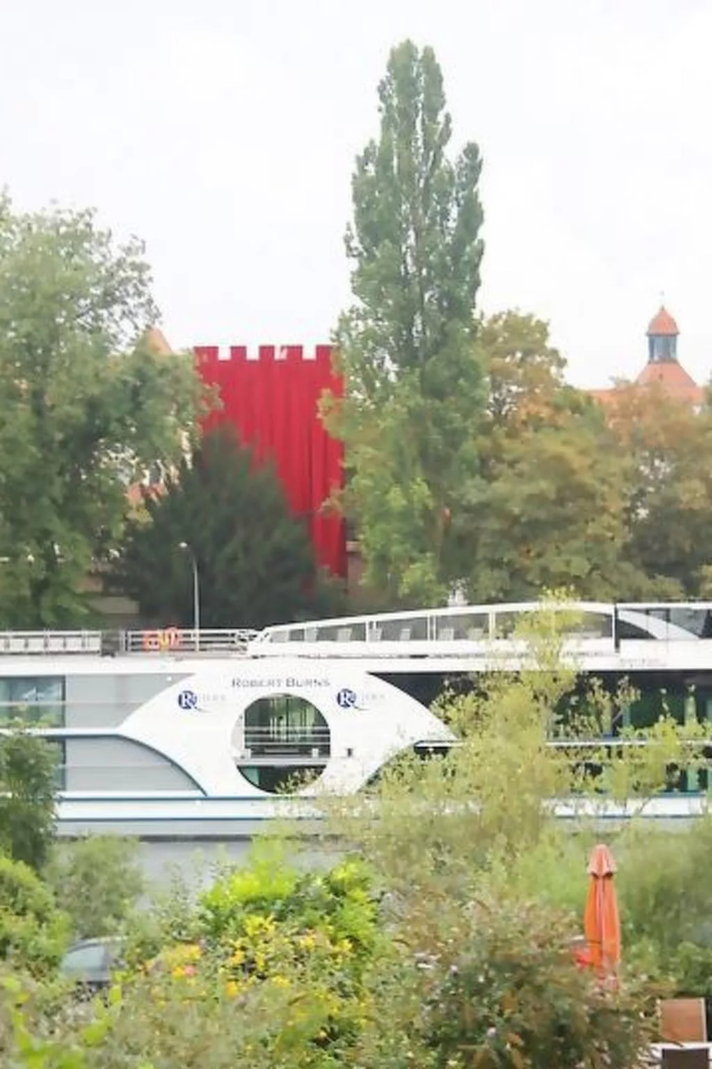 River Residence Regensburg, großzügige Wohnung für bis zu 3 Personen-Buiten