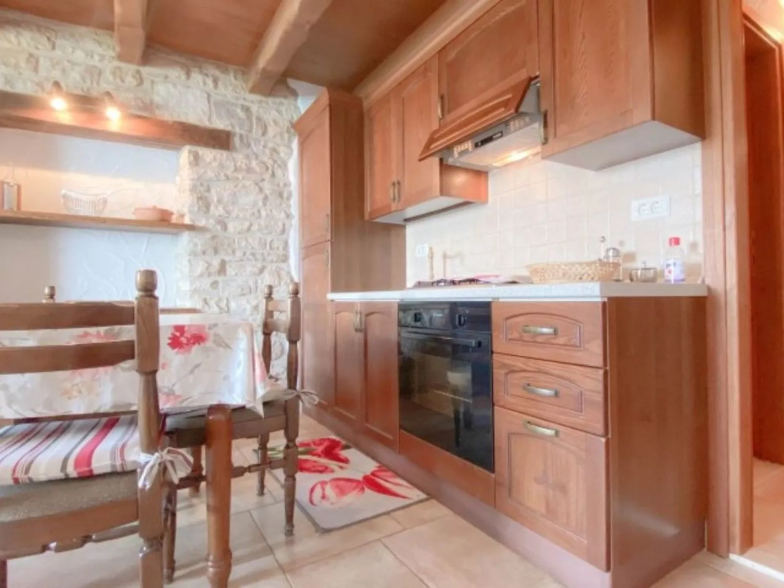 Für 4 Personen ca. 30 m&sup2; in Novigrad, Adriaküste Kroatien (Westküste von I-Image-tags.info