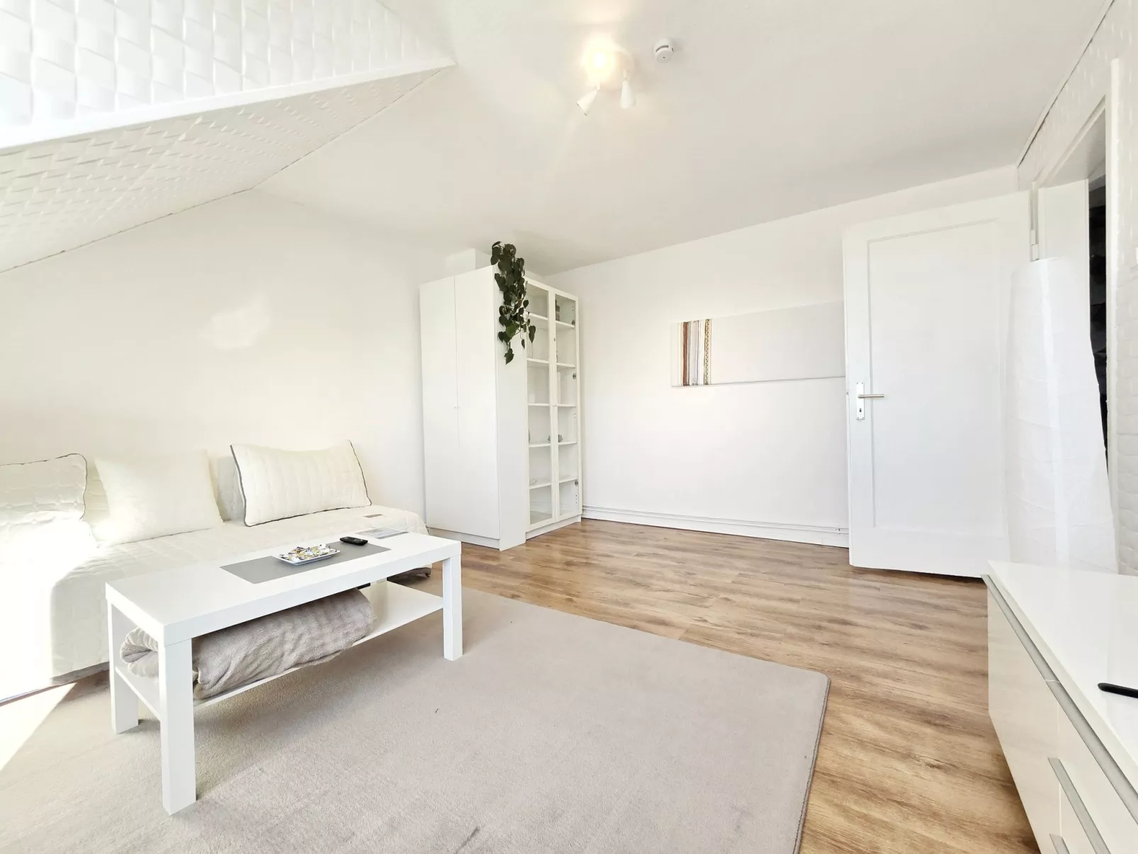 Apartment nähe A1 und Mercedes-Binnen