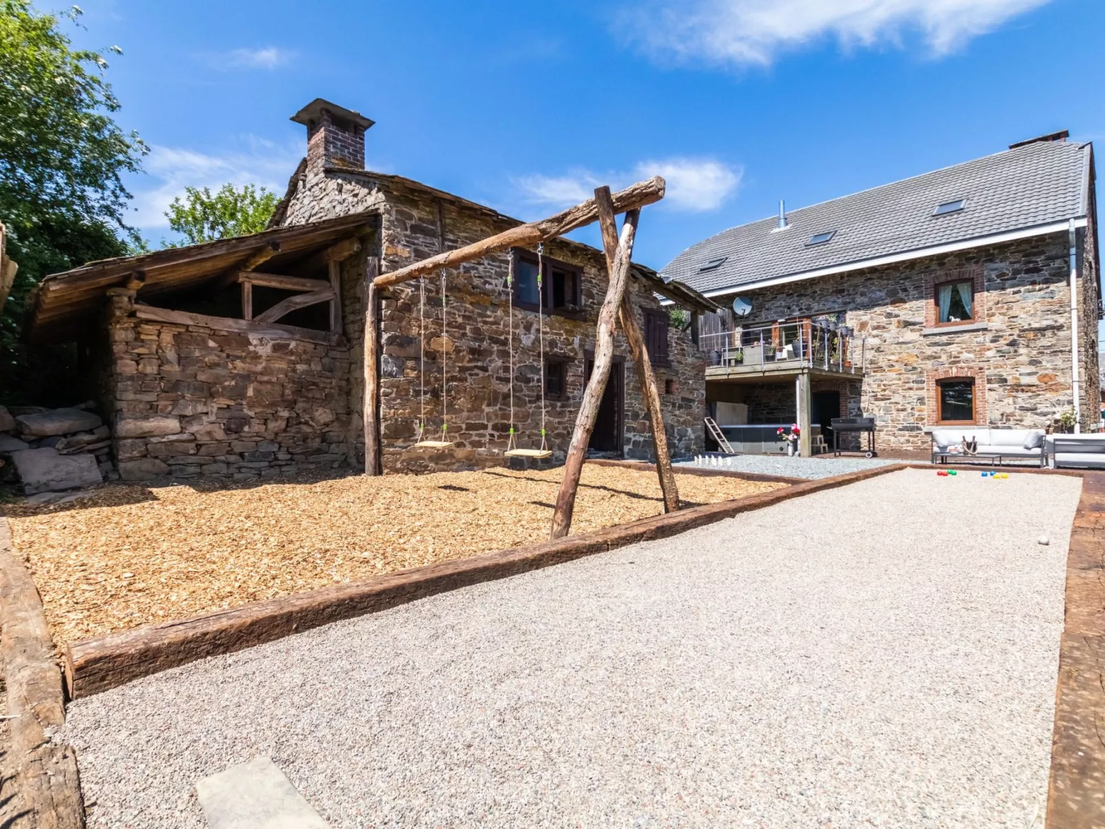 Landhaus mit Jacuzzi-Buiten