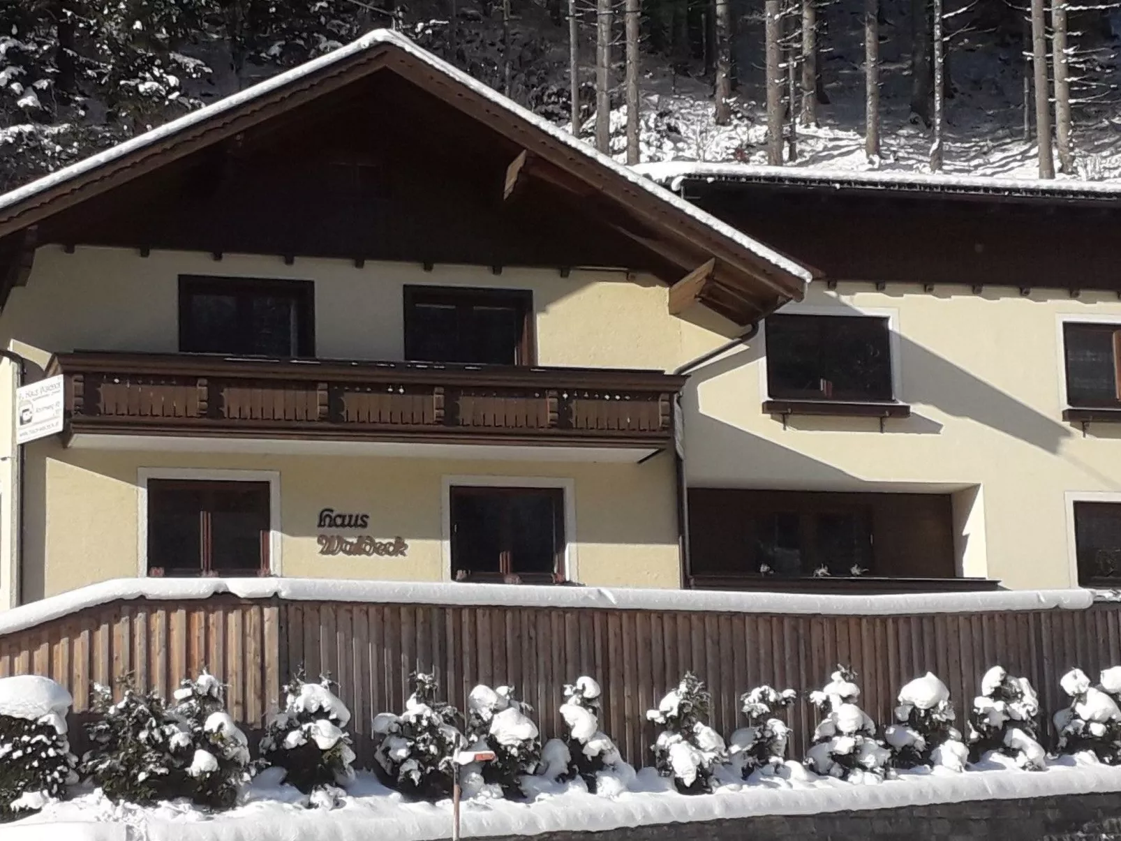 Mit Balkon und herrlichem Ausblick-Image-tags.info