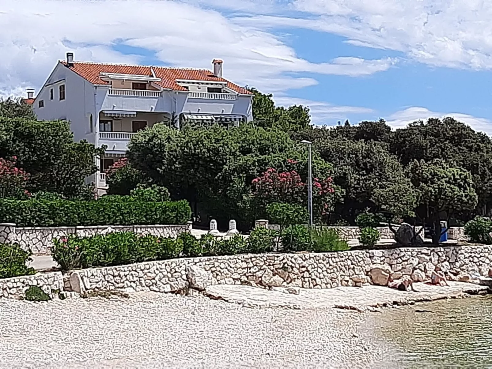 "Mia" mit Blick auf das Wasser-Buiten